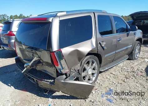 2011 Cadillac Escalade Luxury z USA, uszkodzony, nr VIN 1GYS4BEF6BR198386